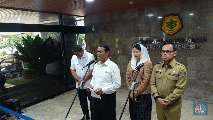 Menteri Pertanian, Amran Sulaiman saat ditemui di kantor Kementan, Senin (17/2025). (²©²ÊÍøÕ¾/Ferry Sandi)