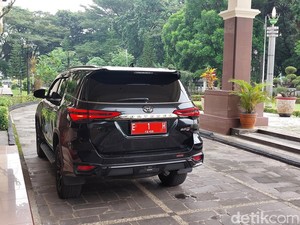 Bupati dan Wakil Bupati Cirebon Terpilih Tak Akan Dapat Mobil Dinas Baru