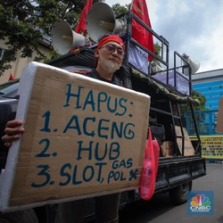 Driver Ojol Curhat Upah Kecil Potongan Gede, Begini Respons Menaker