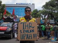 Driver Ojol Gruduk Kemnaker Tuntut THR, Wamenaker Sampai Turun Gunung