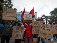 Driver Ojol Demo Tuntut THR, Ternyata Pendapatan Bulanannya Segini