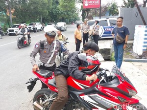 Bukti Masih Banyak Pengendara di Cirebon Tak Taat Aturan