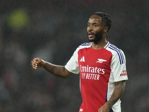 Arsenal Mantap Hati Kembalikan Sterling ke Chelsea