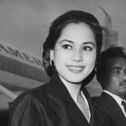 Sosok Dewi Soekarno yang Lepas Status WNI Demi Nyaleg di Jepang