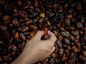 Anjuran Berbuka dengan Kurma Ada Benarnya, Dokter Ungkap Manfaatnya