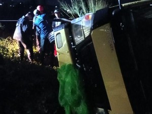 Hindari Motor, Truk Sedot Tinja Terguling ke Sawah di Klaten