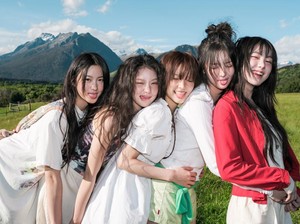 Video: Pesona Ceria Kiiikiii Adik IVE di MV DEBUT SONG