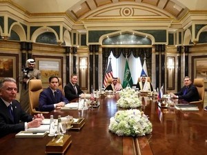 Pejabat AS-Rusia Bertemu di Saudi Bahas Perang Ukraina