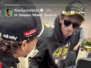 Bikin Ngakak! Morbidelli Ucapkan Ultah Valentino Rossi Pakai Foto Rossi KW