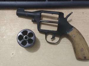 Penampakan Pistol yang Dipakai Pria Garut Todong Istri