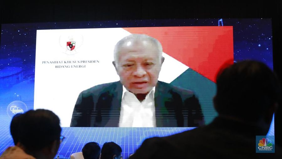 Penasihat Khusus Presiden Urusan Energi, Purnomo Yusgiantoro memberi sambutan secara virtual di acara Special Dialog Swasembada Energi, di Hotel Four Season Jakarta, Selasa (18/2/2025). (վ/Muhammad Sabki)