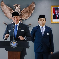 Prabowo Minta Menteri Perbaiki Komunikasi ke Rakyat, AHY Bilang Begini