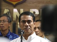 Amran Ancam Pedagang Sembako Nakal, Toko Bisa Disegel