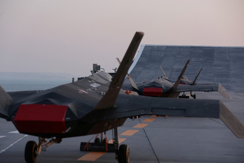 Militer Iran meresmikan kapal perang pengangkut pesawat tak berawak untuk pertama kalinya. (via REUTERS/IRGC/WANA (West Asia News Agency) Militer Iran meresmikan kapal perang pengangkut pesawat tak berawak untuk pertama kalinya. (via REUTERS/IRGC/WANA (West Asia News Agency)