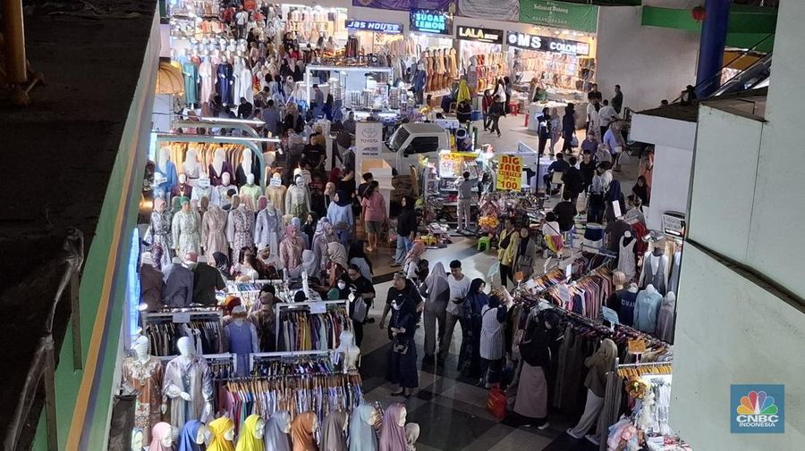 Pasar Tanah Abang jelang Lebaran 2024, Rabu, (19/2/2025). (CNBC Indonesia/Chandra Dwi Pranata)