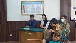 Saksi Paula Verhoeven Bantah Dalil Baim Wong soal Trauma Anak