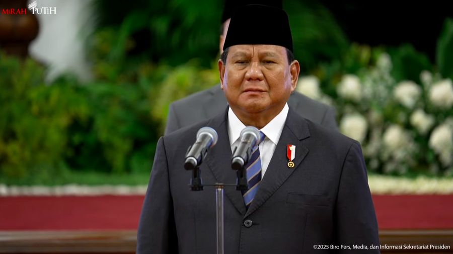 Pelantikan Menteri Pendidikan Tinggi, Sains, dan Teknologi Kabinet Merah Putih Masa Jabatan Tahun 2024-2029, Kepala dan Wakil Kepala Badan Pengawasan Keuangan dan Pembangunan, Kepala dan Wakil Kepala Badan Pusat Statistik, Serta Kepala Badan Siber dan Sandi Negara, Istana Negara, Rabu (19/2/2025). (Tangkapan layar youtube Setpres RI)