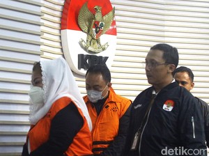 Video: Walkot Semarang Jadi Tersangka Suap Proyek Kursi SD-Sunat Tunjangan ASN