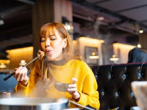 Tren Makan Sendirian Meningkat, Ternyata Ini Manfaanya