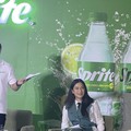 Cerita Masa Kecil Dian Sastrowardoyo: Jajan Minuman Es di Plastik