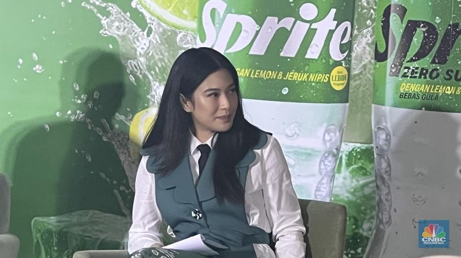Artis Dian Sastrowardoyo menghadiri press conference SPRITE HAUS Ramadan di Jakarta Selatan, Rabu (19/2/2025).
