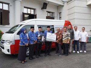 bankjatim Salurkan Bantuan ke Pemkot Malang dan Pemkab Tulungagung