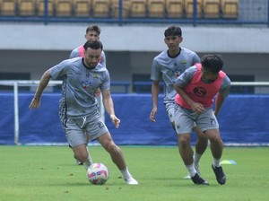 Jelang Ramadan, Bojan Hodak Minta Ini ke Keluarga Pemain Persib