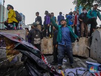 Banjir PHK Hingga Beras Mahal, LPEM FEB UI: Pemerintah Kerja Apa?