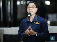Deflasi Saat PHK Marak & Daya Beli Turun, Sri Mulyani: Bukan Krisis!