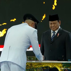 Warning Prabowo ke 961 Kepala Daerah & Wakil: Bela Kepentingan Rakyat!