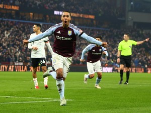 Liverpool Kena Comeback 1-2 dari Aston Villa di Babak I