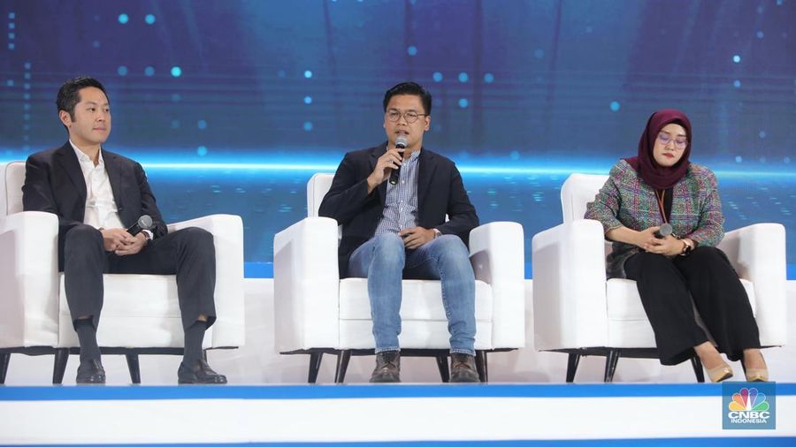 Commercial Lead Indonesia AMD, Brando Lubis menyampaikan pemaparan dalam acara dalam acara Tech & Telco Summit 2025 di Jakarta, Jumat (21/2/2025). (²©²ÊÍøÕ¾/Faisal Rahman)