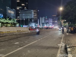 Video: Massa Demo Indonesia Gelap Bubar, Jalan ke Arah Istana Dibuka