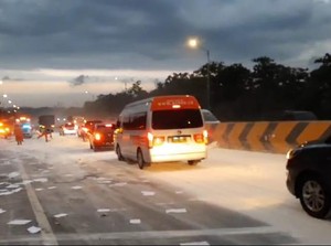 Kronologi Truk Vs Truk di Tol Cipularang, Diduga Rem Blong