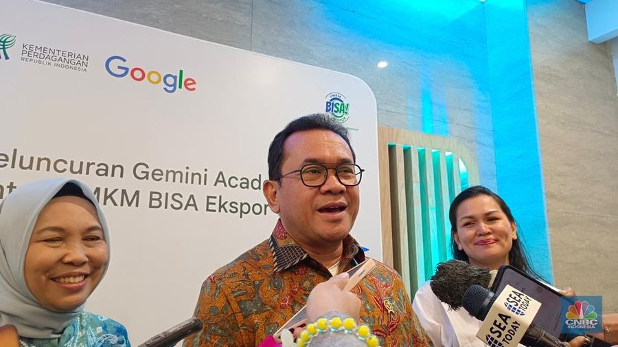 Menteri Perdagangan (Mendag) Budi Santoso dalam acara peresmian dan peluncuran Gemini Academy di Auditorium Kemendag, Jakarta, Jumat (21/2/2025). (CNBC Indonesia/Martyasari Rizky)