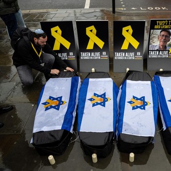 Momen Hamas Serahkan 4 Jenazah Sandera Israel, Bikin Netanyahu Ngamuk