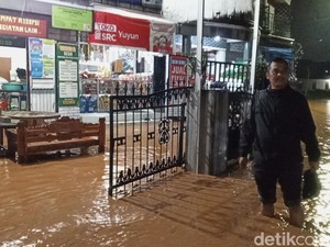 Banjir Rendam Cimanggung Sumedang gegara Sungai Cimande Meluap