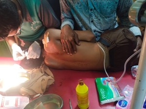 Pembacokan 3 Siswa di Bima: Pelaku Bawa Parang-Keluarga Korban Blokade Jalan
