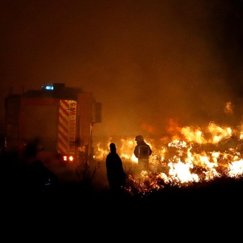 Potret Kebakaran Dekat Bandara Internasional Kenya Bikin Geger