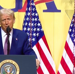 Gegara Harta Karun Ini, Trump Ancam Cabut Akses Starlink dari Ukraina