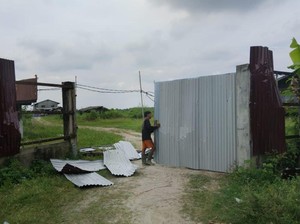 Warga Resah Ada Pagar Misterius di Pesisir Deli Serdang, Pemprov Bongkar