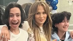 Foto Langka Anak Kembar Jennifer Lopez Kini Sudah Remaja, Ultah ke-17