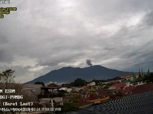 Gunung Marapi Erupsi Lagi, Semburkan Abu Vulkanik Setinggi 500 Meter