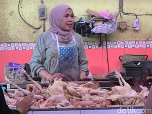 Harga Sembako Jatim 2 Oktober 2025, Daging Ayam Kampung Turun