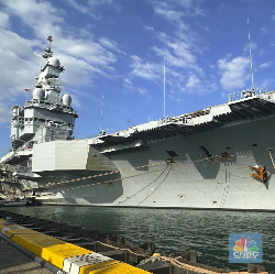 Kapal Induk Nuklir Negara NATO Merapat ke Tetangga RI, Siaga Perang?