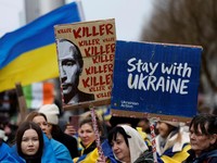 Potret Berbagai Belahan Dunia Respons 3 Tahun Perang Rusia-Ukraina