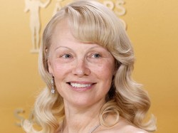 Skincare Routine Pamela Anderson yang Glowing Tanpa Makeup di SAG Awards Skincare Routine Pamela Anderson yang Glowing Tanpa Makeup di SAG Awards