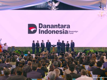 Presiden Prabowo Subianto meluncurkan Daya Anagata Nusantara (Danantara), Senin (24/2/2025). (Tangkapan Layar Youtube Sekretariat Presiden)