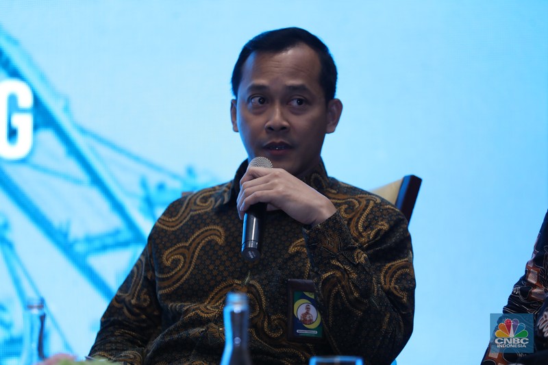 Heri Firdaus (INDEF) dalam acara Indonesia Maritime Talk 2025 di Ritz Carlton, Jakarta, Selasa (25/2/2025). Heri Firdaus (INDEF) dalam acara Indonesia Maritime Talk 2025 di Ritz Carlton, Jakarta, Selasa (25/2/2025). (CNBC Indonesia/Tri Susilo)