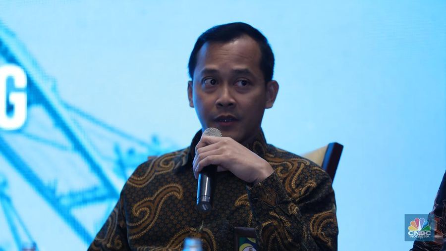 Heri Firdaus (INDEF) dalam acara Indonesia Maritime Talk 2025 di Ritz Carlton, Jakarta, Selasa (25/2/2025). (CNBC Indonesia/Tri Susilo)